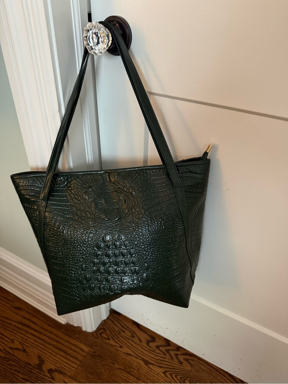 Croc-Embossed Dark Green Leather Tote - Picture 3 of 7